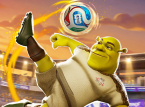 Bermain sepak bola dengan Shrek di FIFA Heroes 