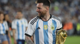 Leo Messi telah berkontribusi pada gol dan assist terbanyak di Piala Dunia ini... berjalan setengah waktu