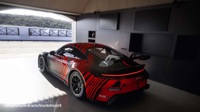 Porsche telah meluncurkan mobil balap 911 baru