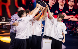 Piala Dunia Esports 2026: 100 Thieves mengangkat trofi internasional besar pertama Valorant 