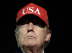 Trump melanjutkan perang dagangnya dan memberlakukan tarif baru pada 60 mitra dagang