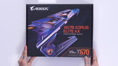 Aorus X670E Xtreme - Membuka kotak